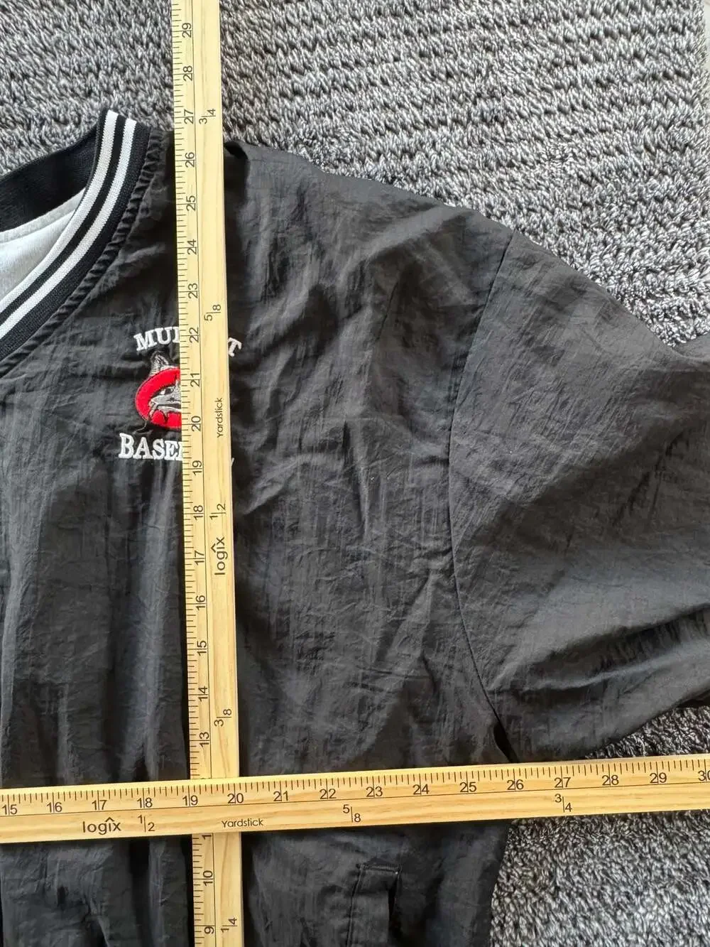 Vintage Y2K Black V-Neck Nylon Pullover Windbreaker Jacket